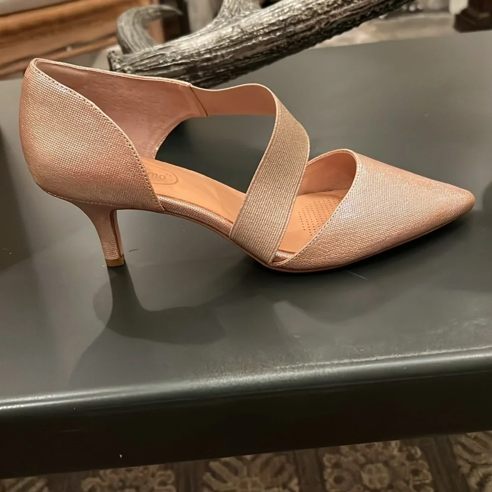 Corso Como CC-Denice Champagne Metallic Pumps Size 9.5